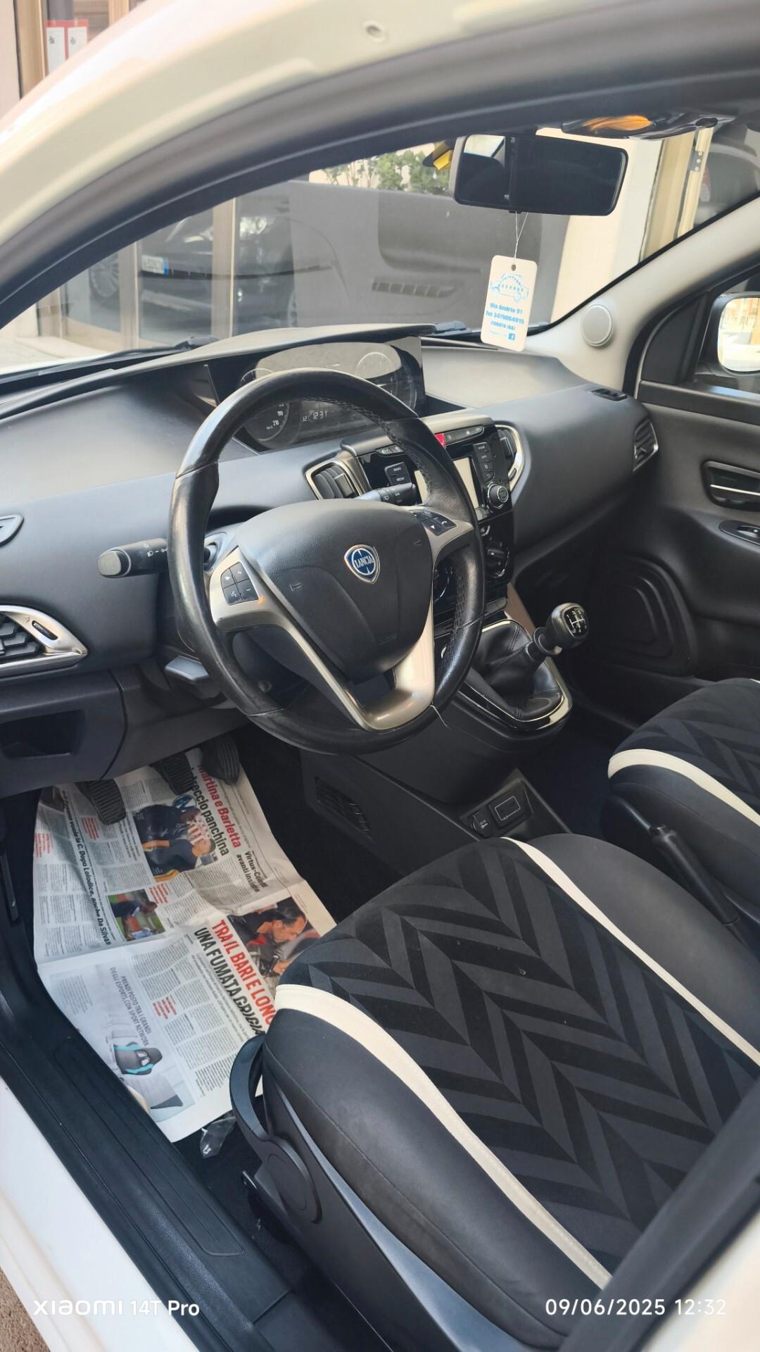 Lancia Ypsilon 1.2 69CV Gold SENSORI 2016