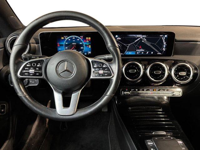 MERCEDES-BENZ CLA 200 d Automatic Shooting Brake Business Extra