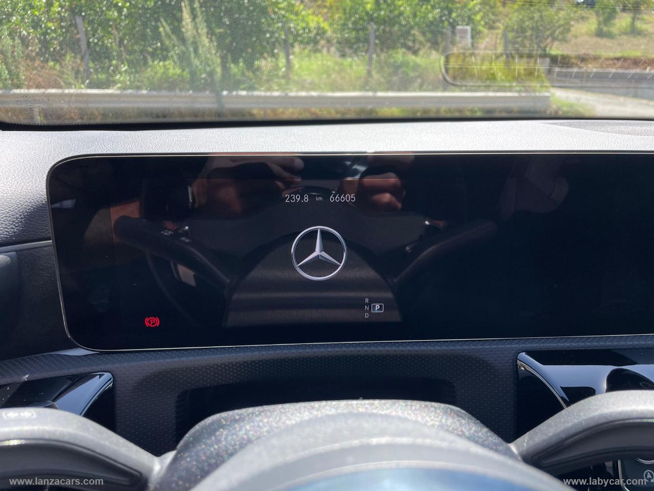 MERCEDES-BENZ A 200 d Automatic Premium Plus AMG Line