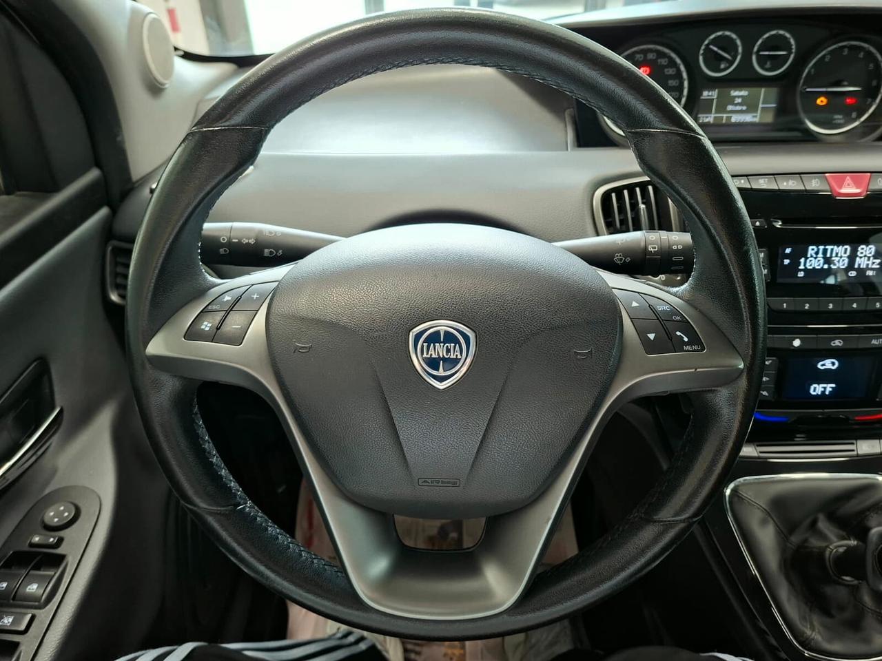 Lancia Ypsilon 0.9 t.air 85cv Platinum 2011