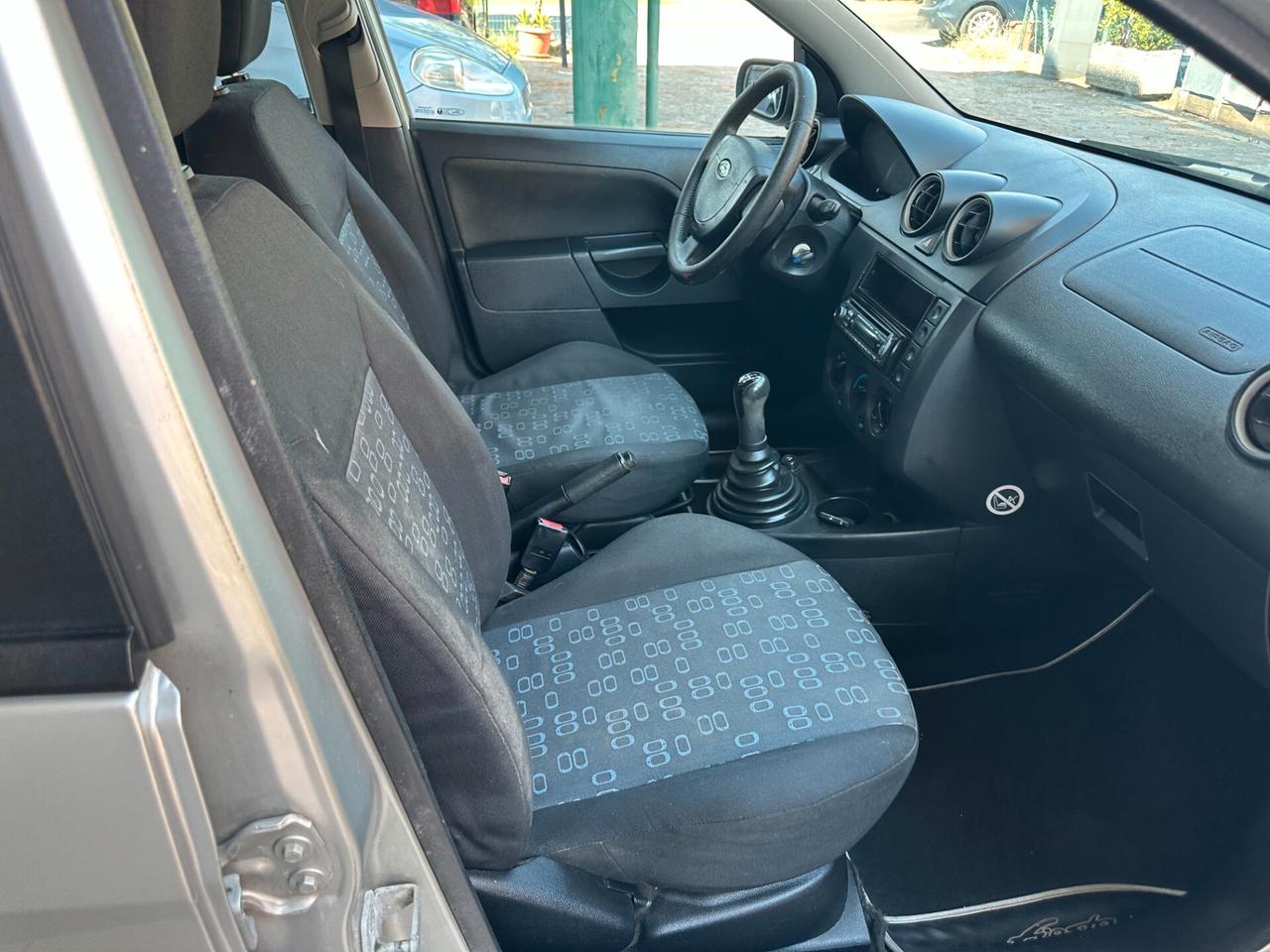 Ford Fiesta 1.2 Neopatentati (12 RATE)