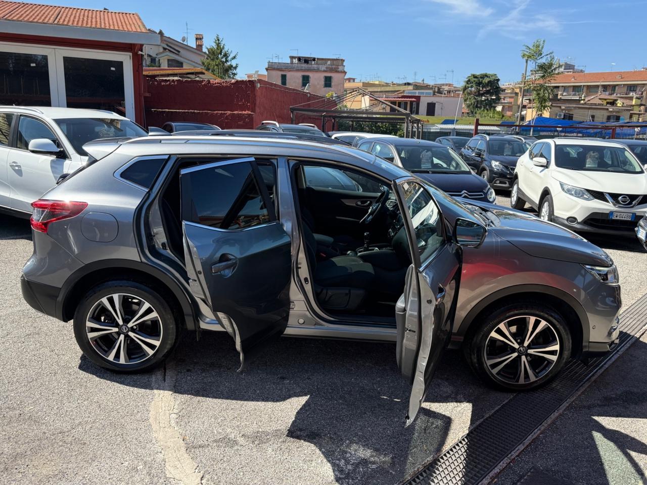 Qashqai 1..5 dCi 115 CV Tekna+-unipro-rate-garanzia