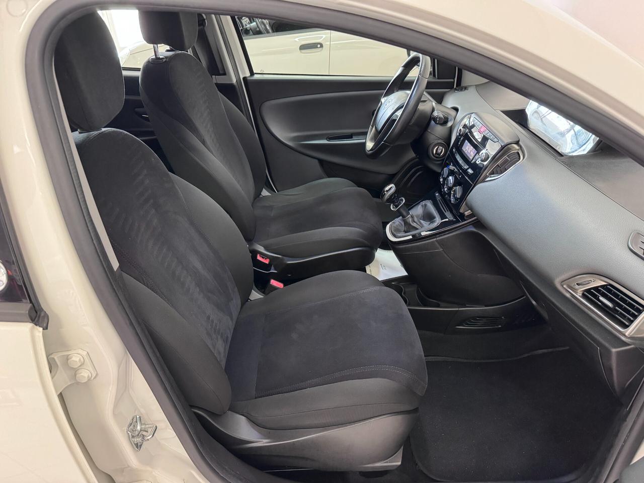 LANCIA YPSILON 0,9 METANO (CONTOVENDITA)