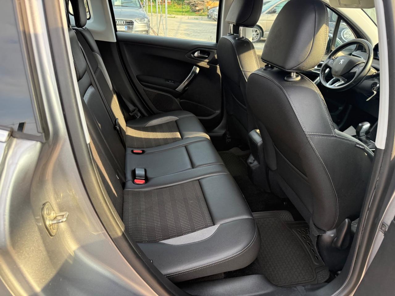 Peugeot 2008 BlueHDi 100 Allure OK NEOPATENTATI