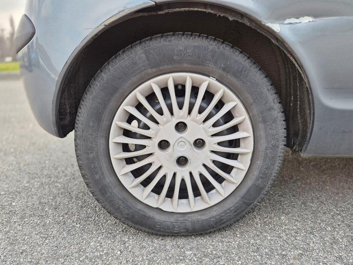 Lancia Ypsilon 1.2 8v 100