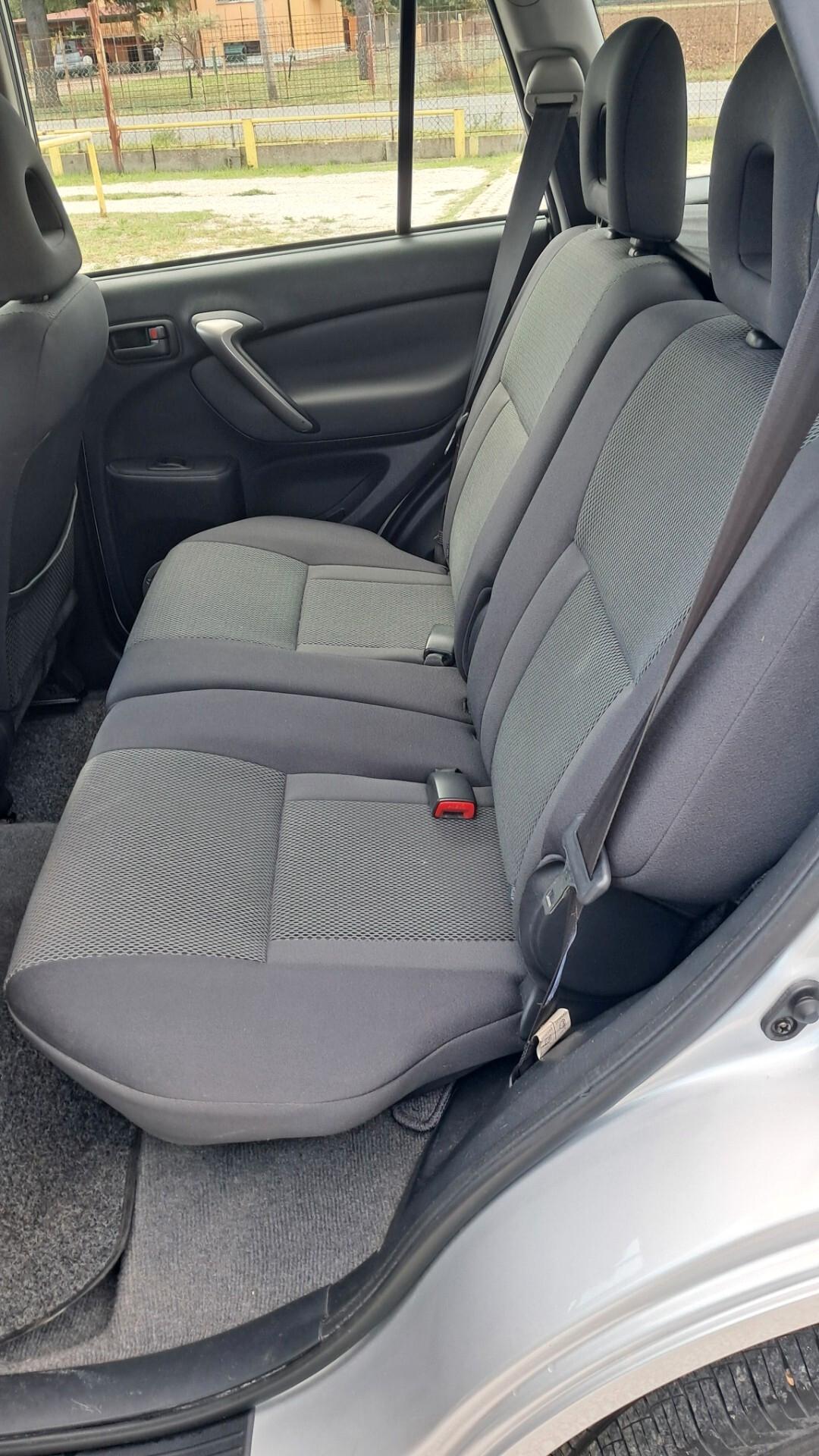 Toyota RAV 4 RAV4 2.0 Tdi D-4D cat 5 porte Sol