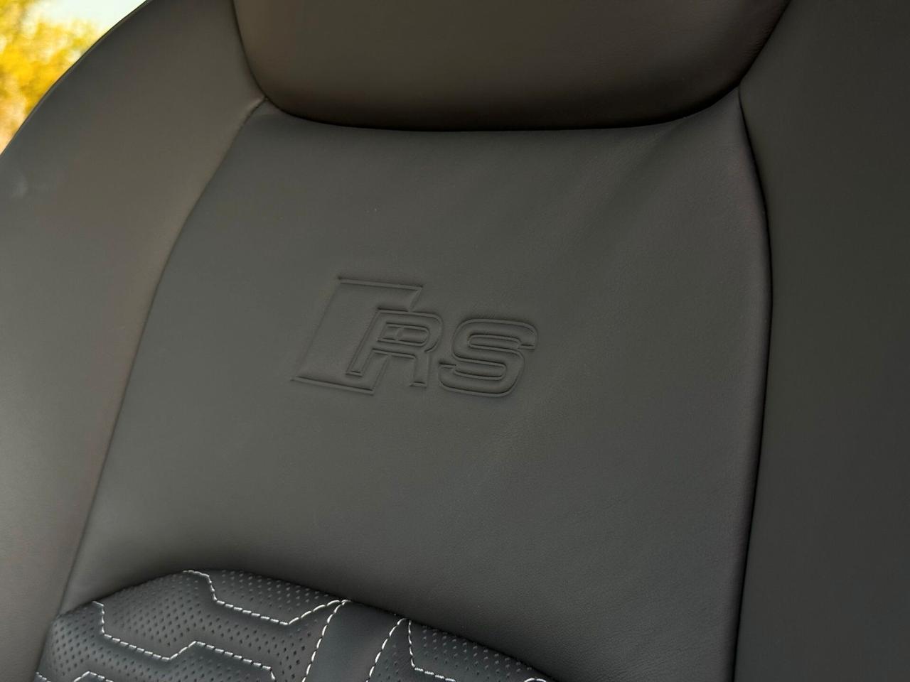 Audi RS6 RS 6 Avant 4.0 TFSI V8 quattro tiptronic Performance