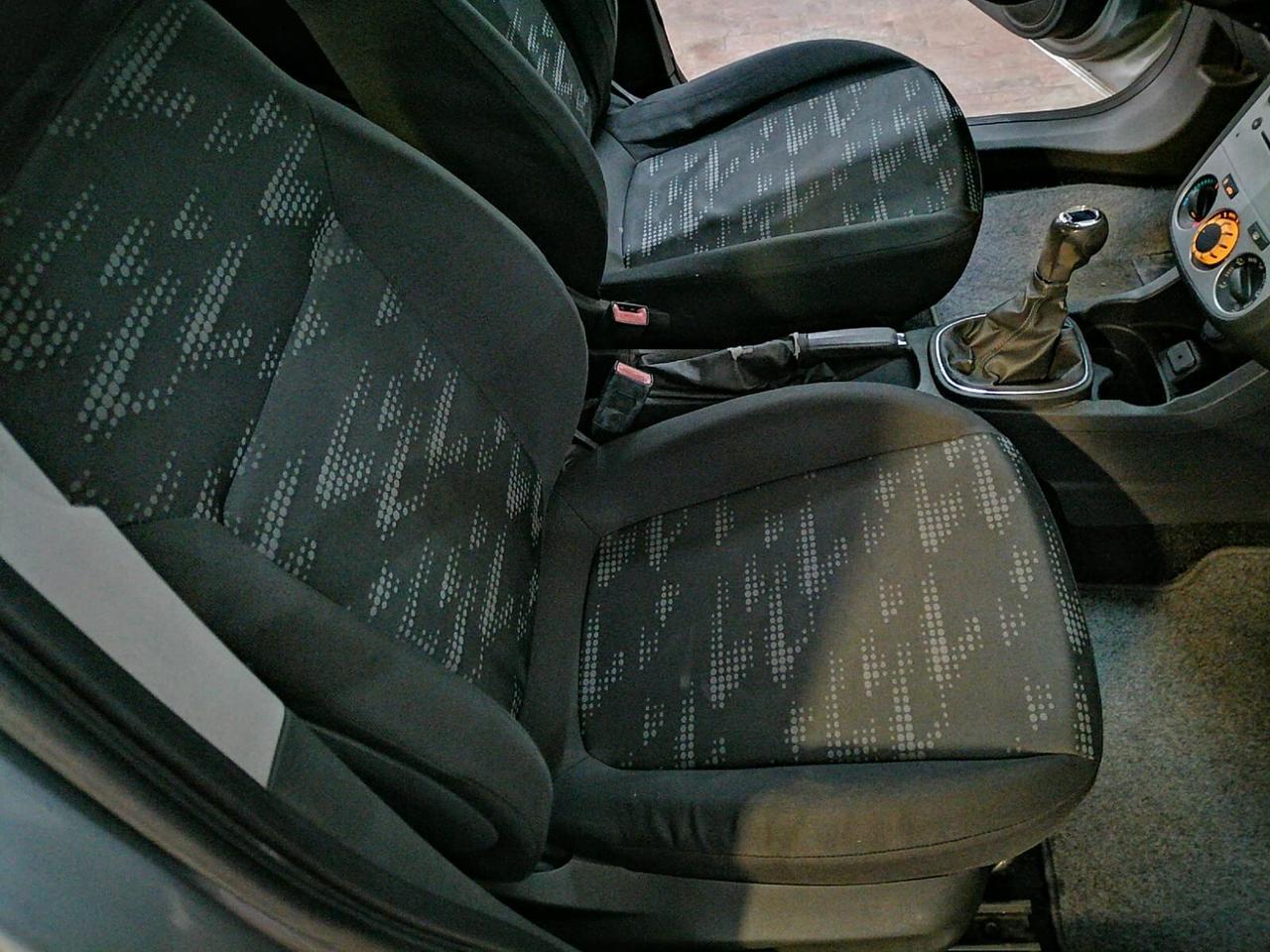 Opel Corsa 1.2 16v 85cv Cosmo Ok Neop.