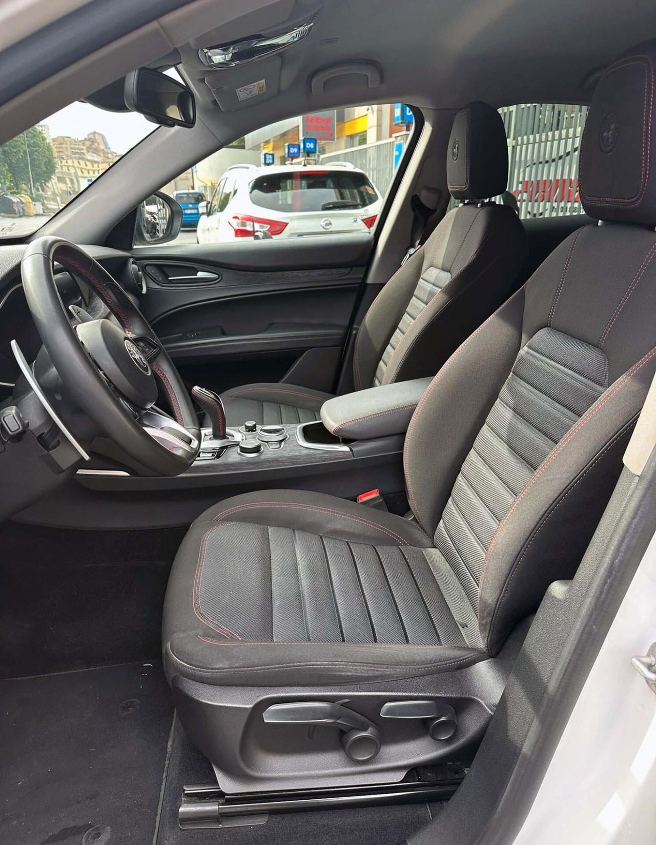 Alfa Romeo Stelvio 2.2 Turbodiesel 160 CV AT8 RWD Business