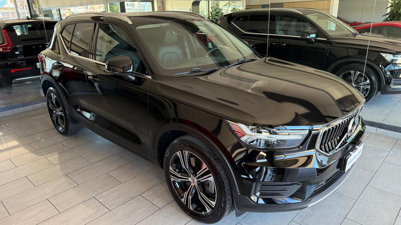 Volvo XC40 T5 Recharge Plug-in Hybrid TETTO APRIBILE