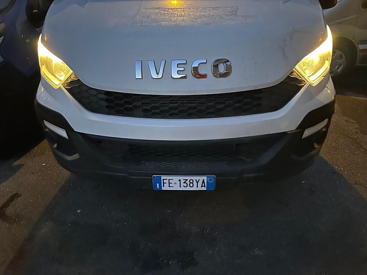 Iveco a telaio ruota singola
