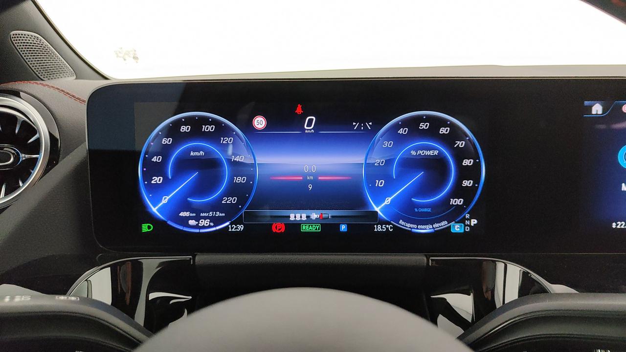 Mercedes-Benz EQA 250+ AMG Line Advanced