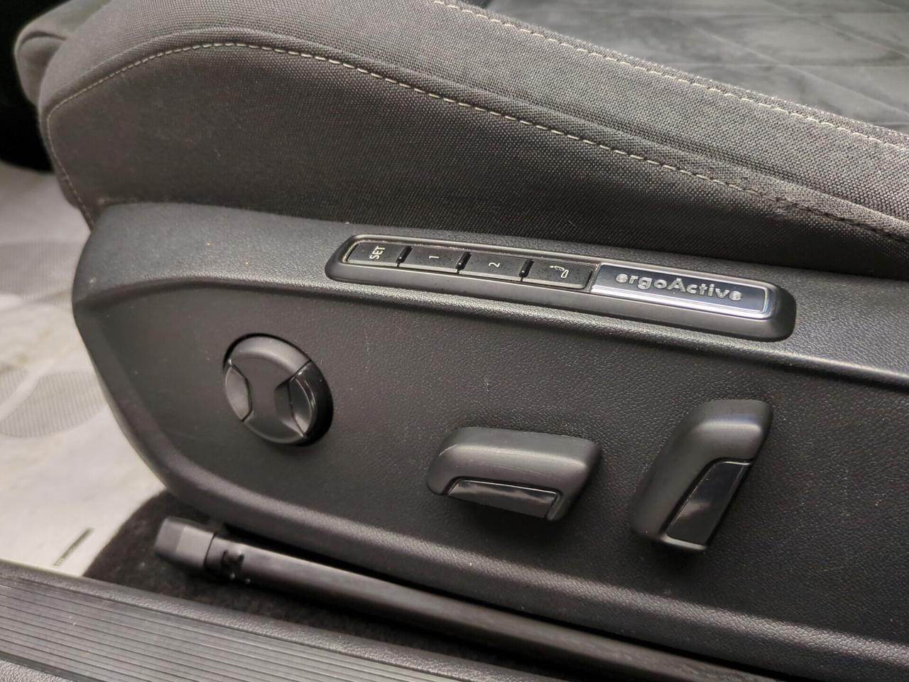 Volkswagen Golf 2.0 TDI SCR Style