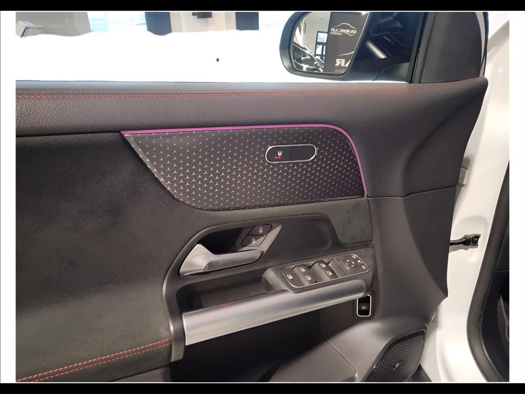 Mercedes-Benz GLA-H247 2023 - GLA 200 d AMG Line Premium auto