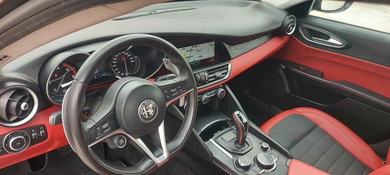 Alfa Romeo Giulia 2.2 Turbodiesel 180 CV AT8 Eco Business