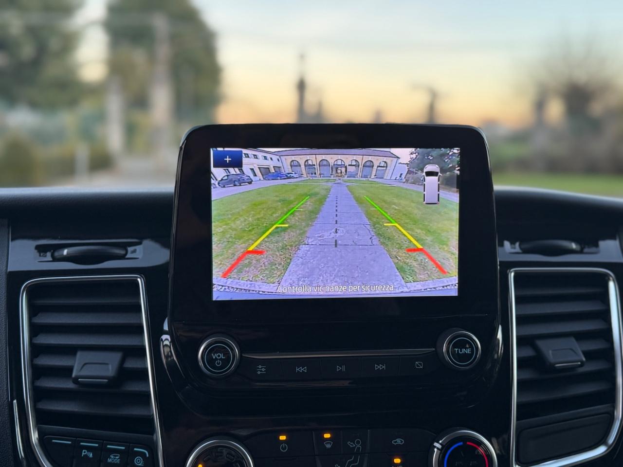 Ford Tourneo Custom 320 2.0 EcoBlue 170CV aut. PL Active