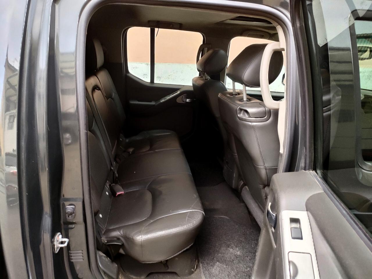 Nissan Navara 2.5 dCi 4p Double Cab LE