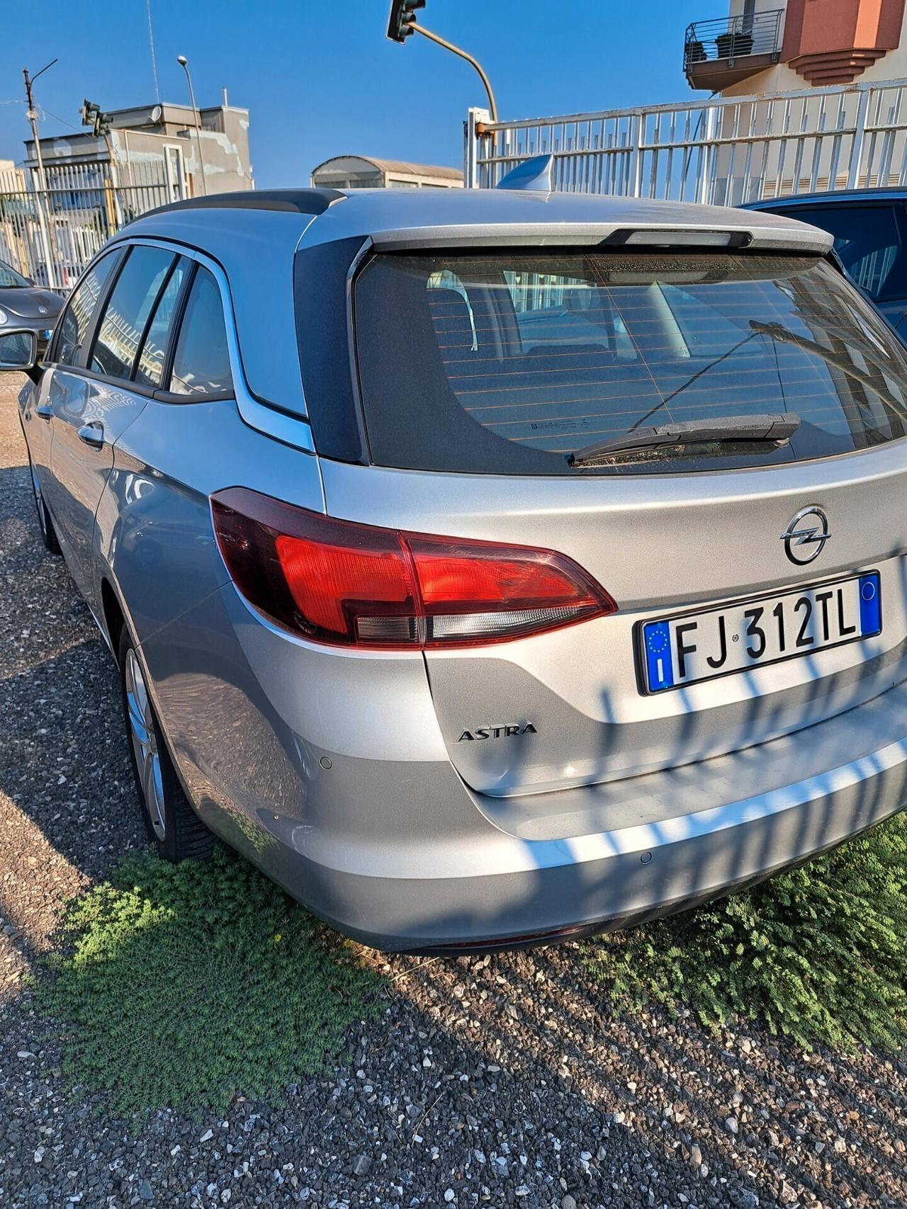 Opel Astra 1.6 CDTi 110CV Start&Stop 5 porte Innovation