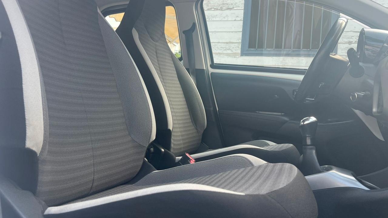 Toyota Aygo Connect 1.0 VVT-i 72 CV 5 porte x-clusiv