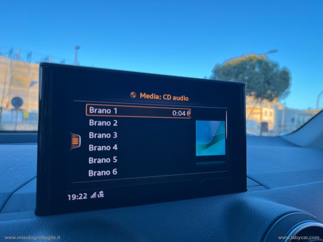 AUDI Q2 30 TDI S tronic Business Design