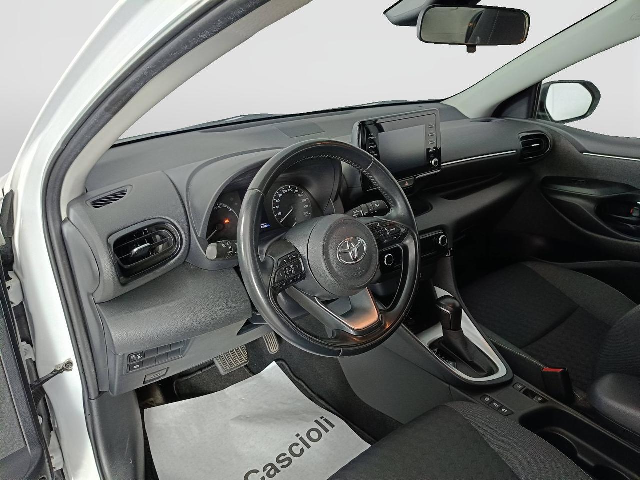 TOYOTA Yaris IV 2020 - Yaris 1.5h Active