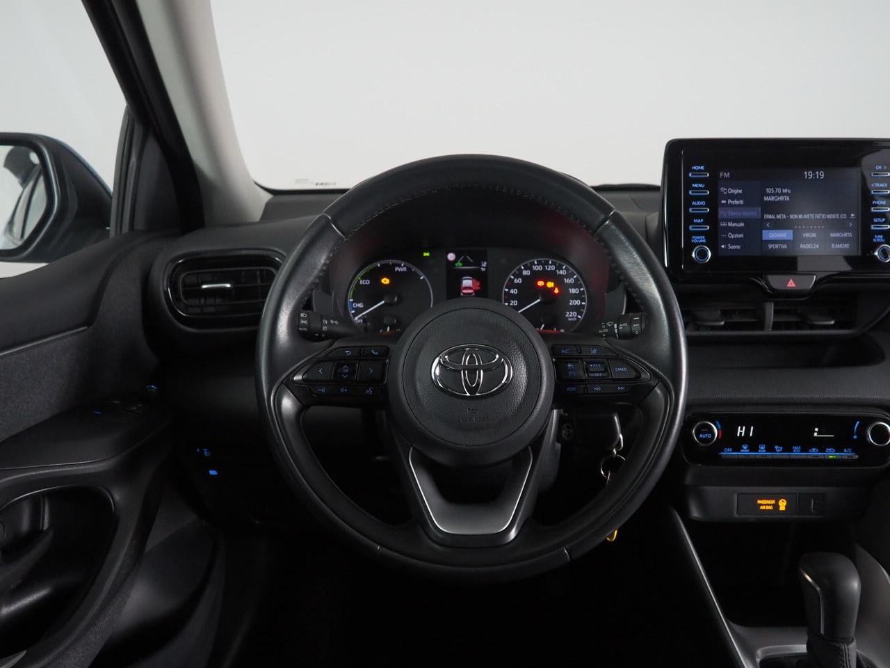 TOYOTA Yaris IV 2020 - Yaris 1.5h Active
