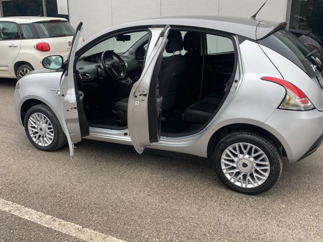 LANCIA Ypsilon 0.9 TwinAir 85 CV 5 porte Metano Ecochic Gold