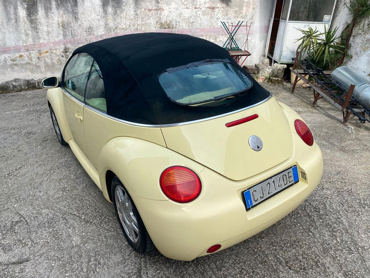 Volkswagen New Beetle 2.0cc benzina(PRIVATO)-2003