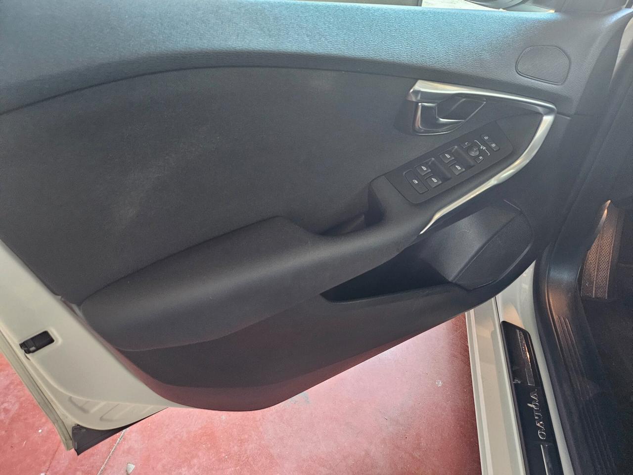 Volvo V40 D2 'eco' Momentum