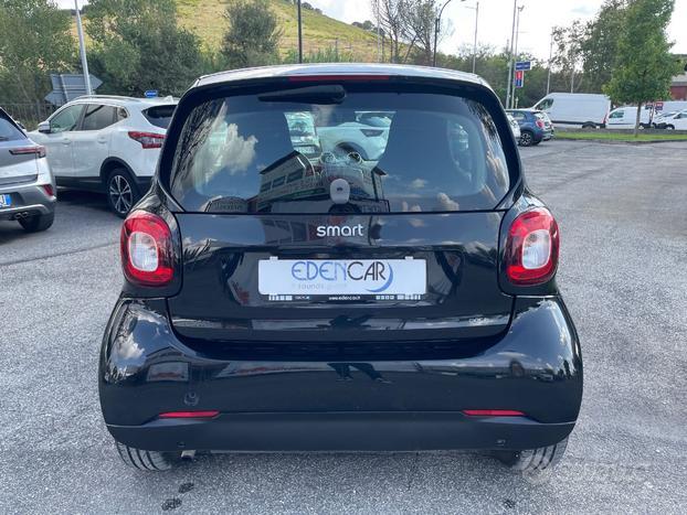 Smart fortwo coupe 1.0 Youngster 71cv twinamic