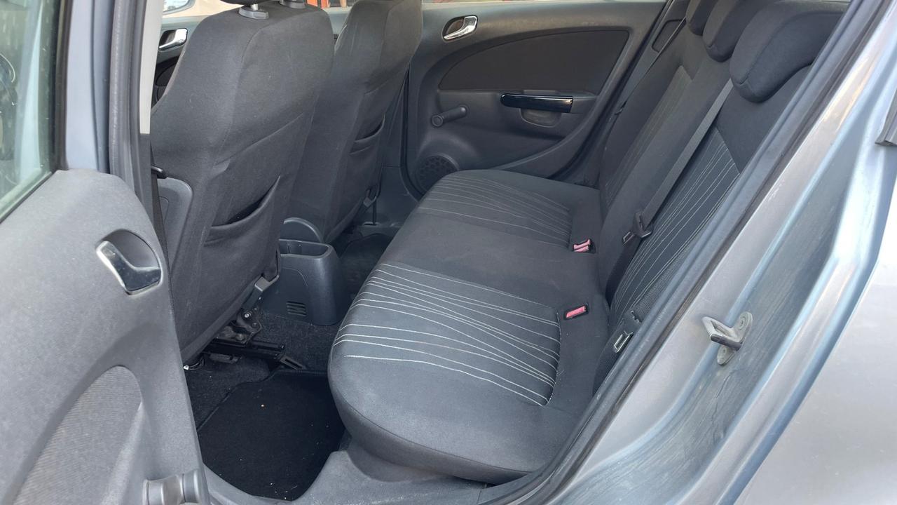 Opel Corsa 1.2 5 porte Enjoy benzina e gas