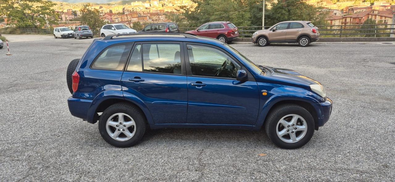 Toyota RAV 4 RAV4 2.0 Tdi D-4D cat 5 porte Sol