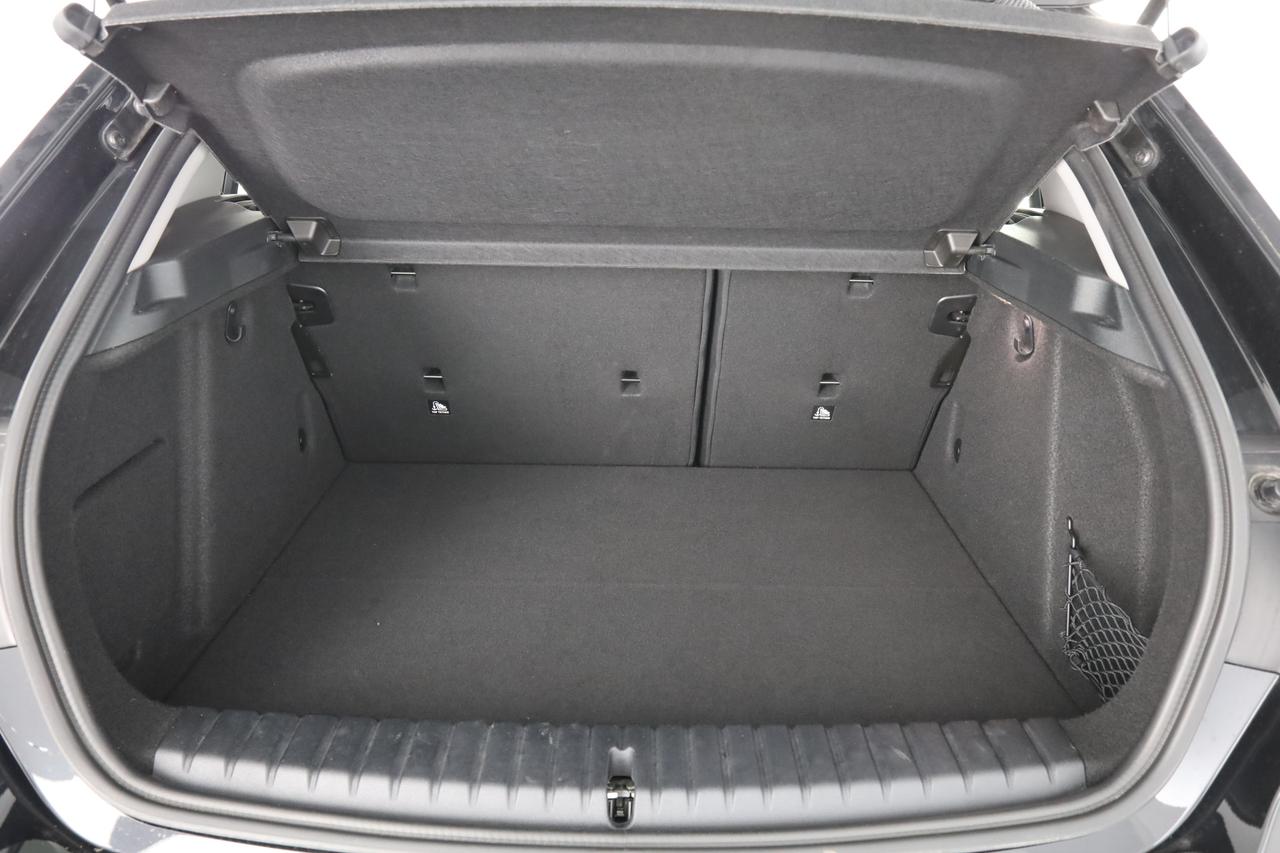 BMW Serie 1 (F40) 118d 5p. Business Advantage