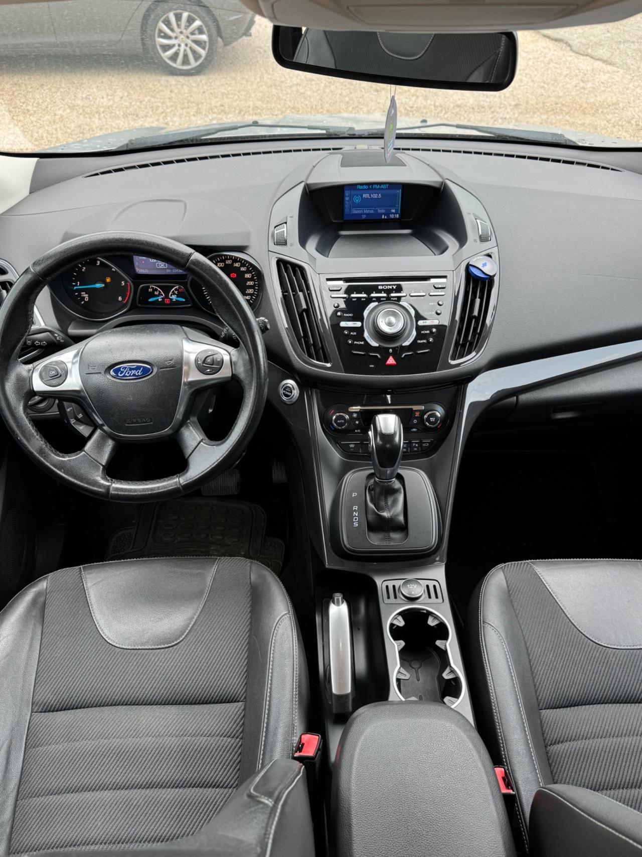 Ford Kuga 2.0 TDCI 140 CV 4WD Powershift Titanium