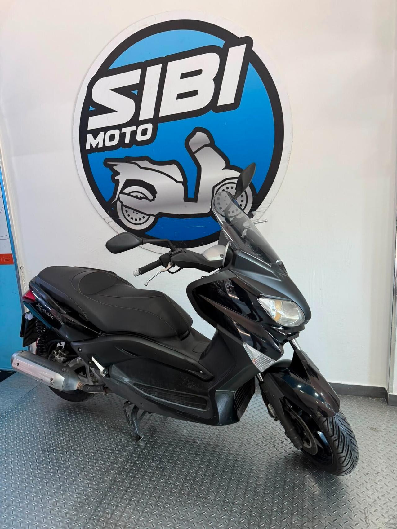 Yamaha X-Max 250