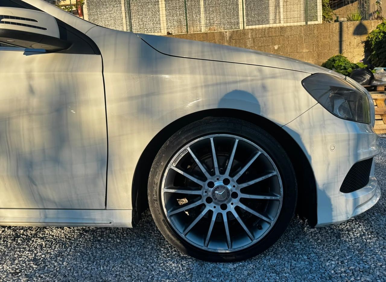 Mercedes-benz A 200 CDI Automatic Premium AMG TETTO APRIBILE