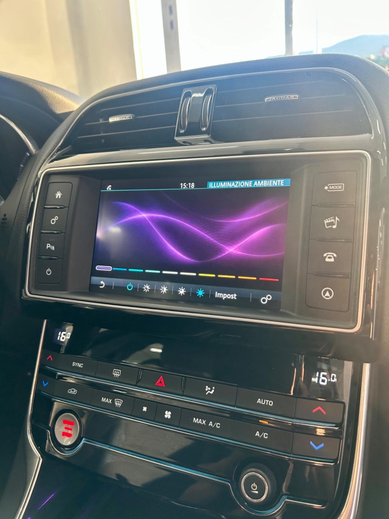 Jaguar XE 2.0 D Turbo 180CV R-Sport FINANZIABILE