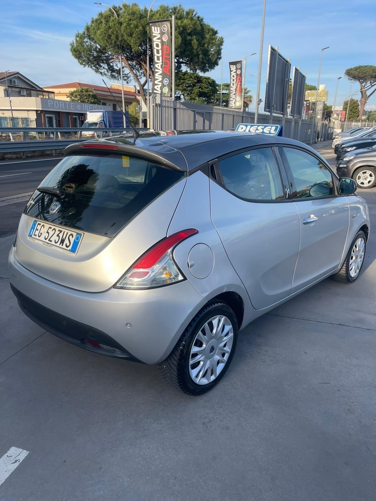 Lancia Ypsilon 1.3 mjt 120 mila km full optional