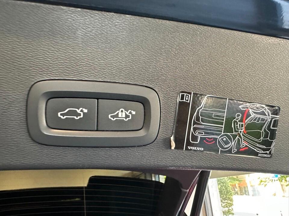 XC40 T5 1.5 R-design Hybrid Full Optional