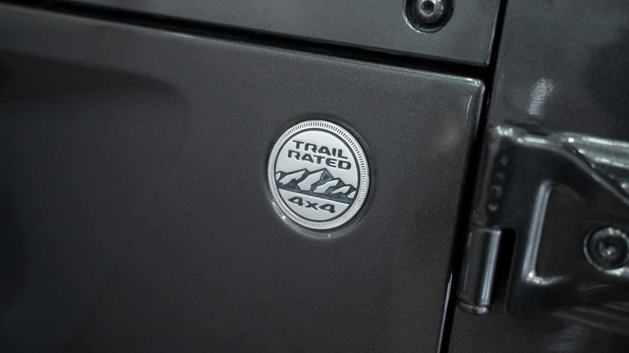 Jeep Wrangler UNLIMITED 2.2 MJT II SAHARA AUTO 200CV XENO FULL