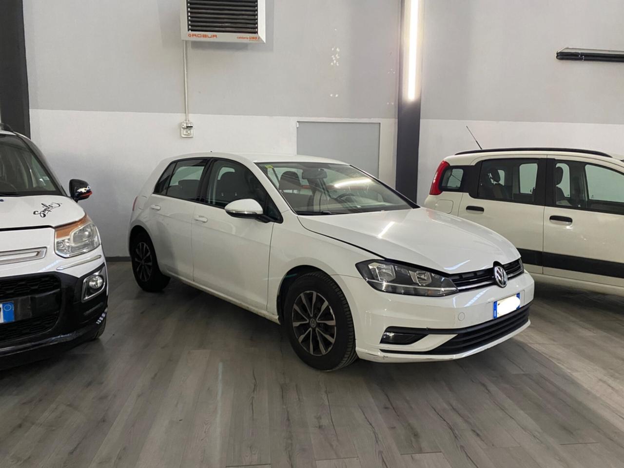 Volkswagen Golf 1.0 TSI 85 CV 5p. Trendline BlueMotion Technology