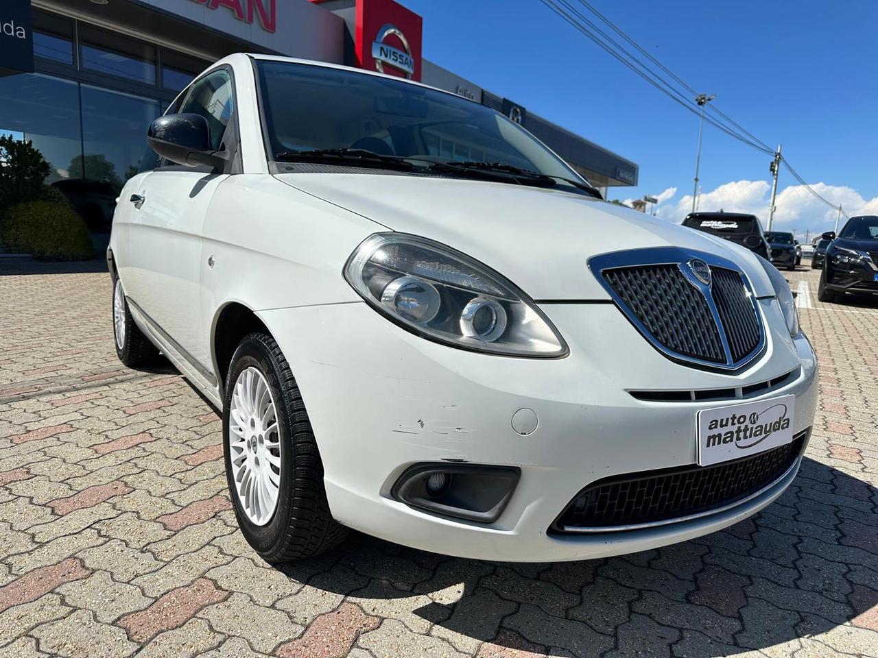 Lancia Ypsilon 1.2 8v Argento 69cv