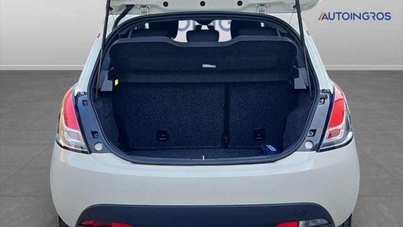 Lancia Ypsilon 1.0 firefly hybrid Silver s