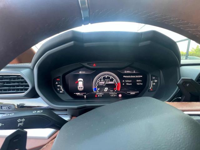 LAMBORGHINI Urus 4.0