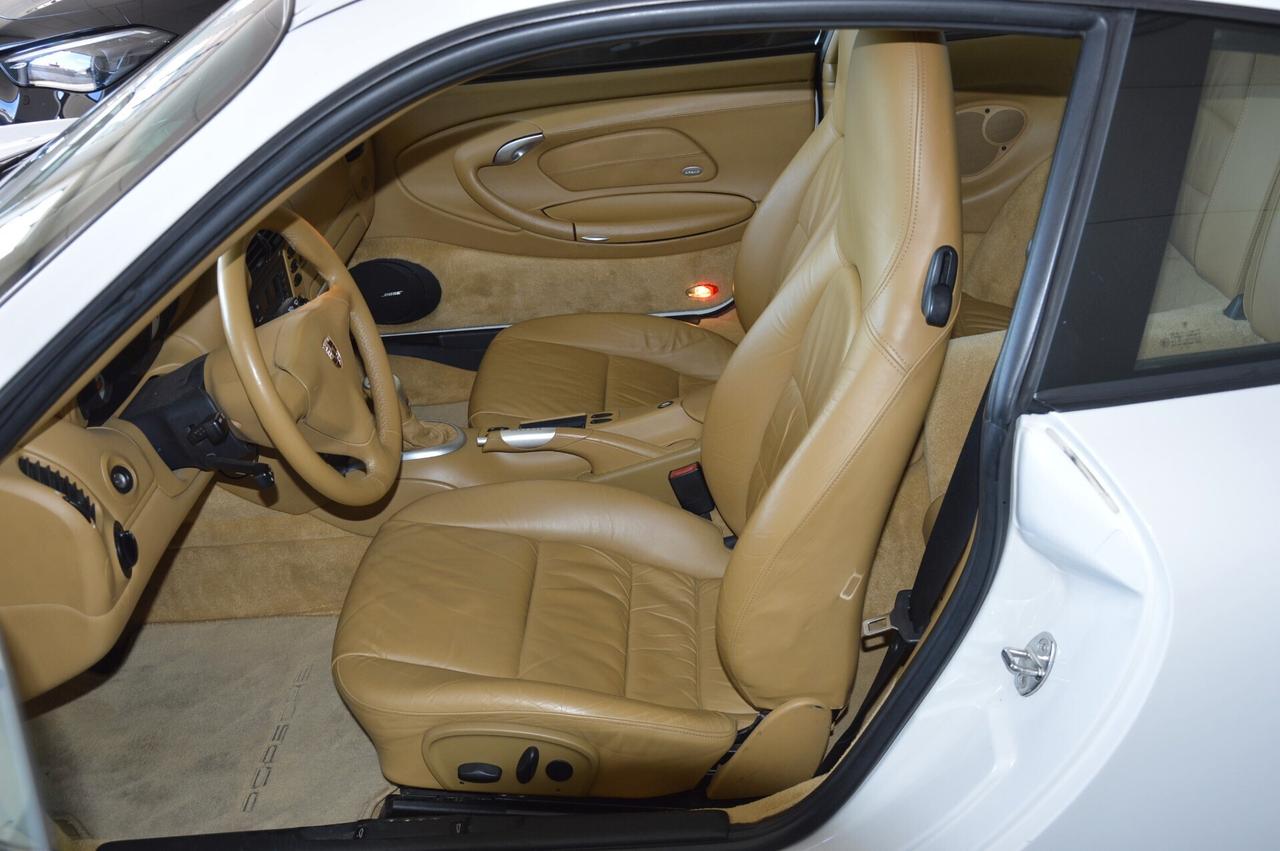 Porsche 911 Carrera cat Coupé