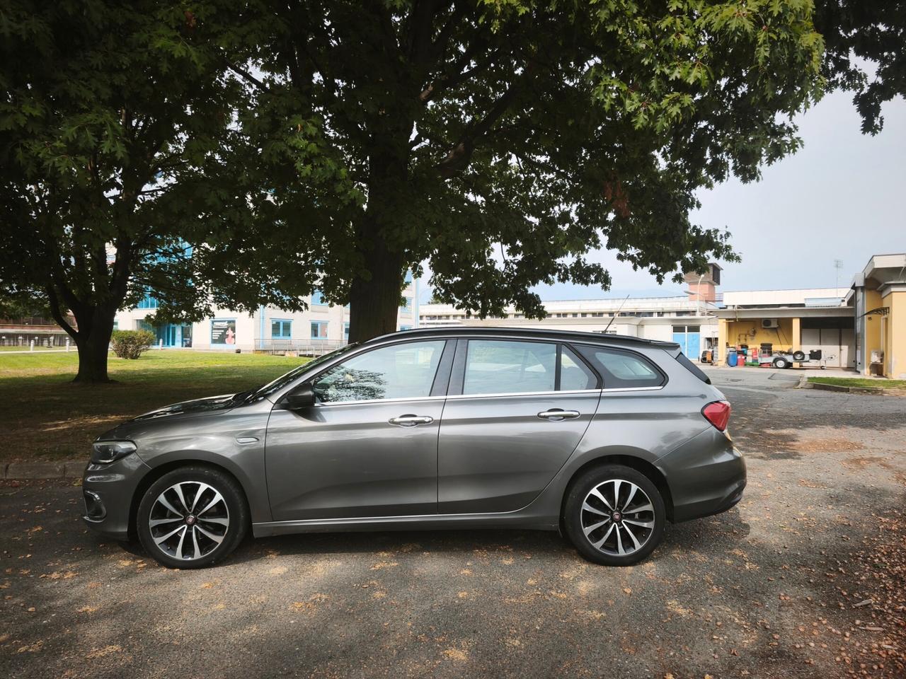 Fiat Tipo 1.6 Mjt SW Lounge 2017 euro6