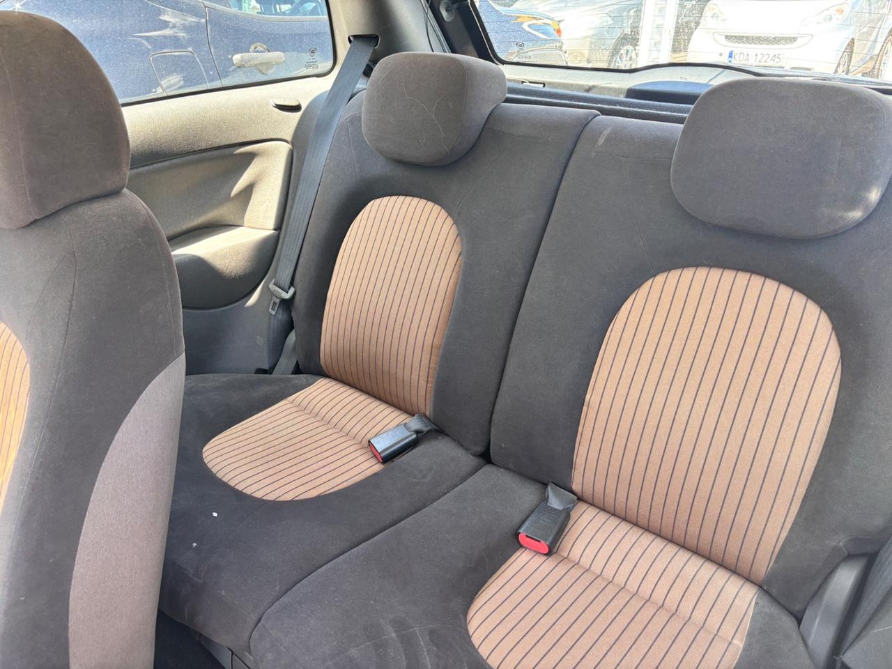 Lancia Ypsilon 1.4 Oro Giallo