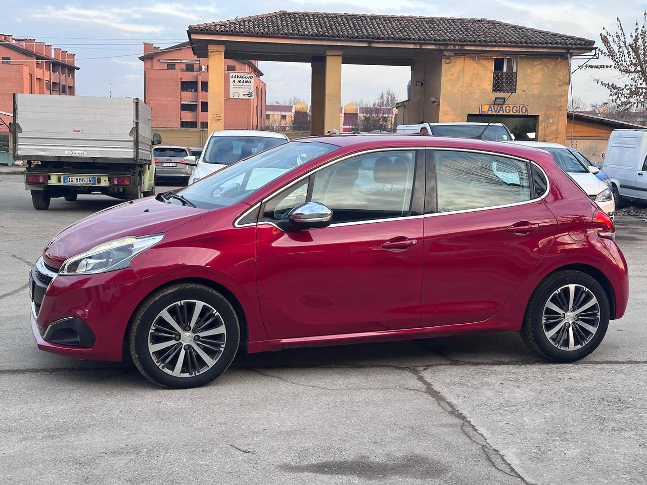 Peugeot 208 PureTech 82 5 porte Allure solo 150mila km