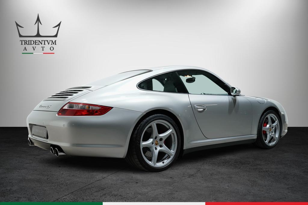 Porsche 911 Coupe 3.8 Carrera 4S