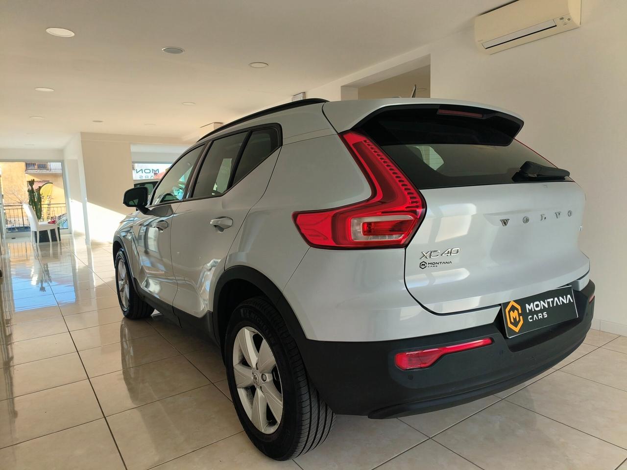 Volvo XC40 T3 Momentum Core